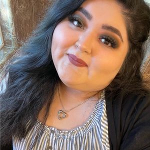 Meet your Posher, Nikki